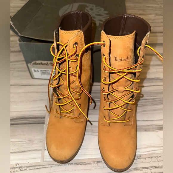 Timberland Women’s Boots - Picture 8 of 14